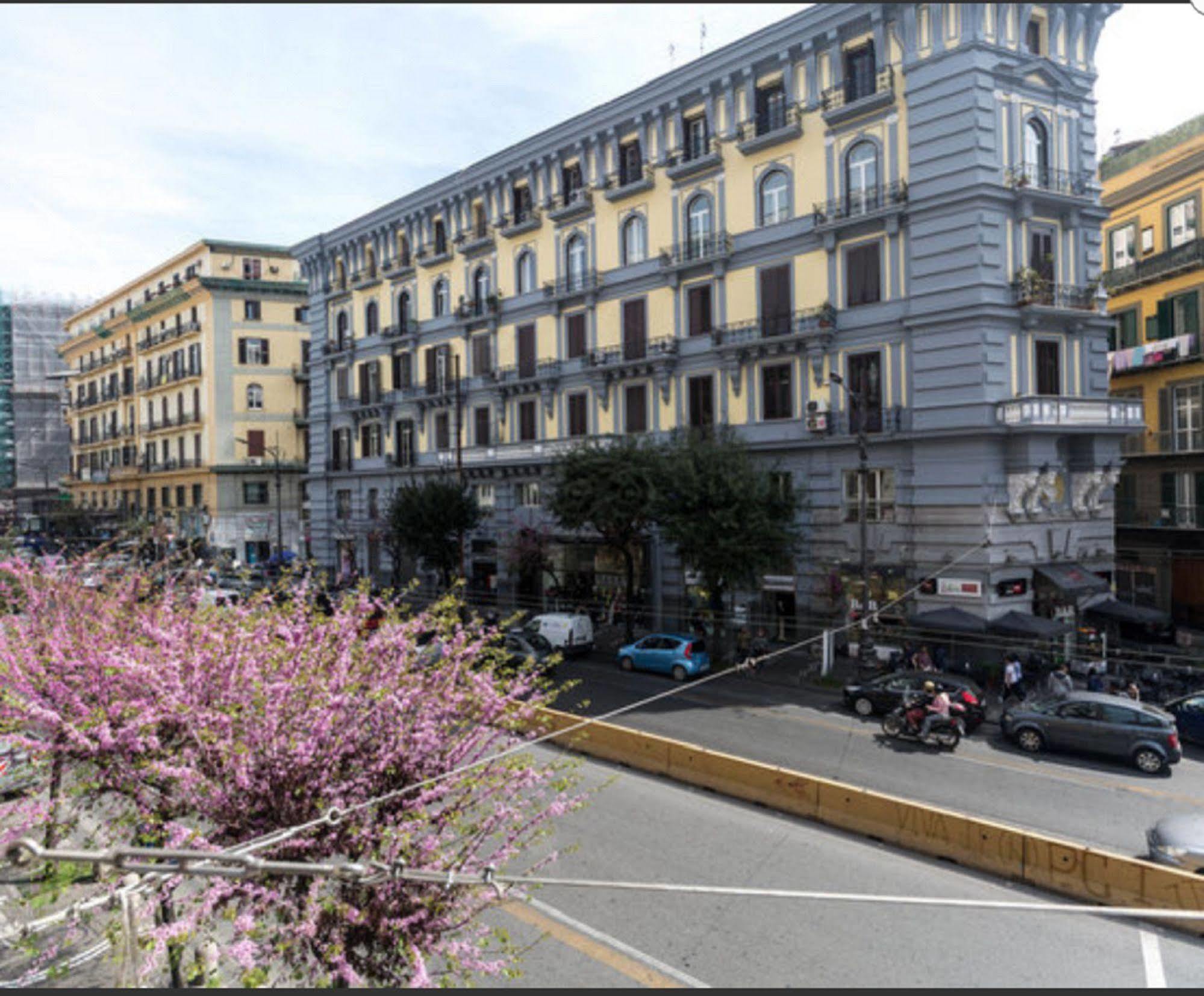 Napoli Suite Couette-café